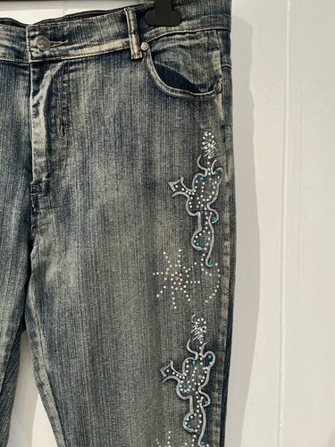 LADIES CHICKSTER SIZE 16 STUD/SMALL DIAMOND WORK DOWN EACH SIDE