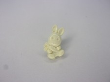 10 x Cute Rabbit Bunny With Carrot Novelty Buttons 18mm Cream Baby Cardigans H74