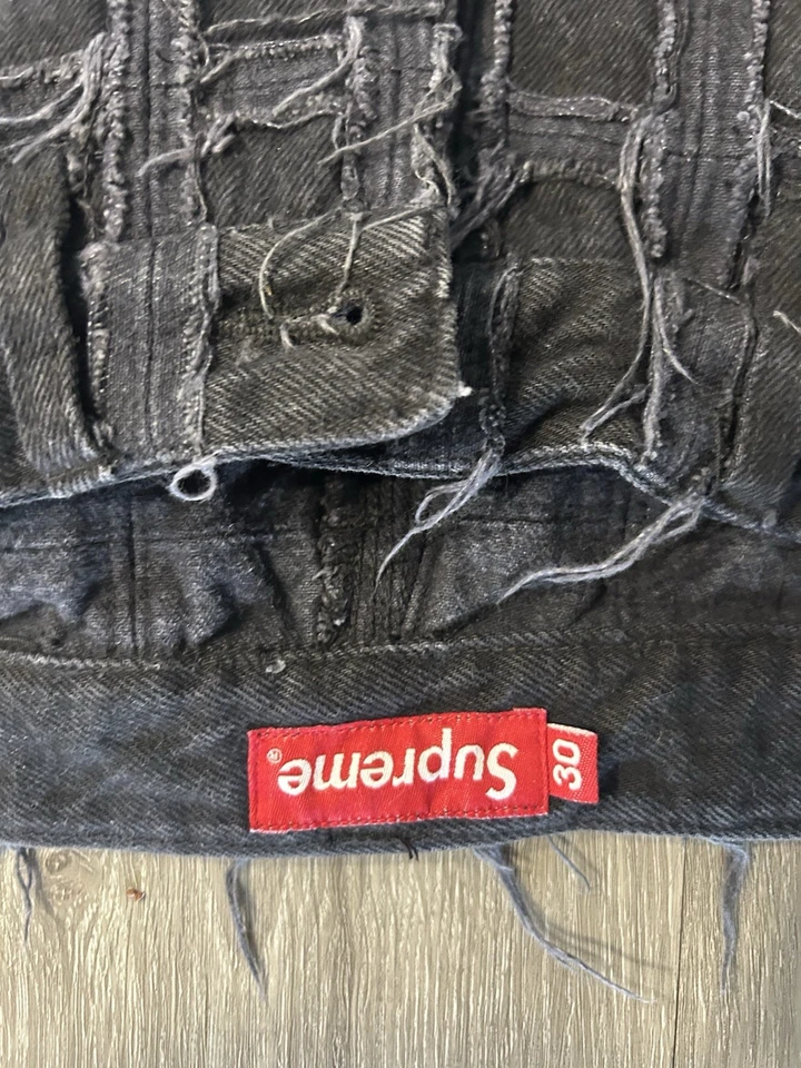 Pantalones cortos negros Supreme Square Patch deshilachados talla 30 Foto 4 de 4