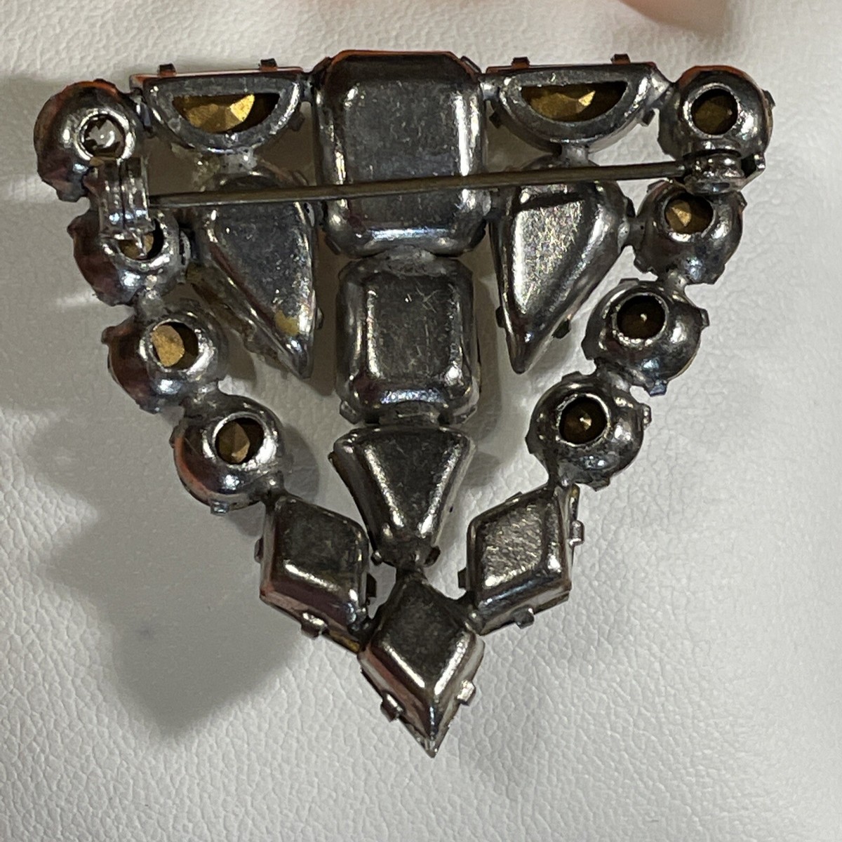 1950's　clear rhinestone　triangle brooch Gorgeous, Sparkly, vintage Prong Set Clear rhinestone