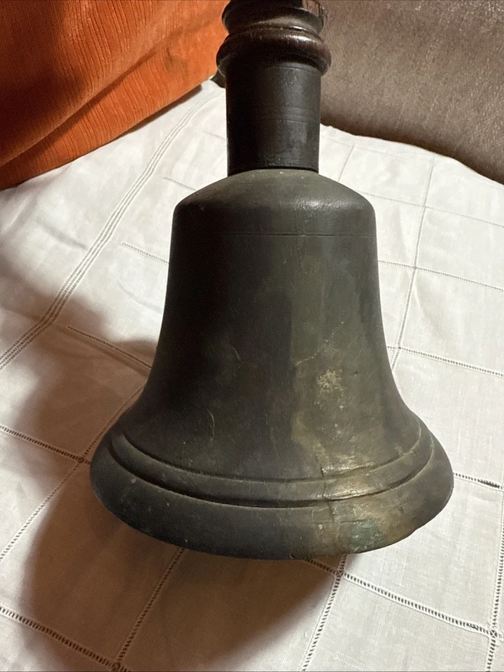 Vintage Brass School Bell Town Crier Church Hand Held Wood Turned - Image 3 of 4