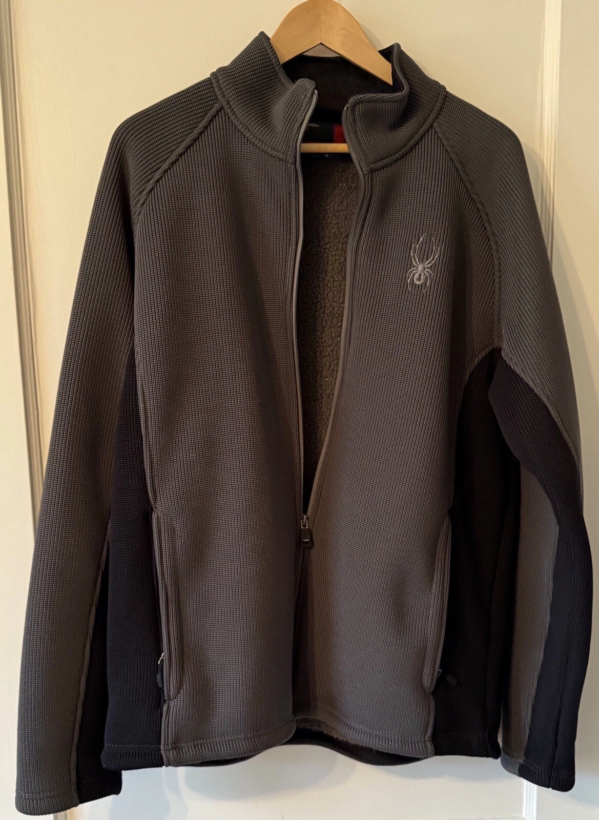 Spyder Men’s Large Gray Insulated Jacket