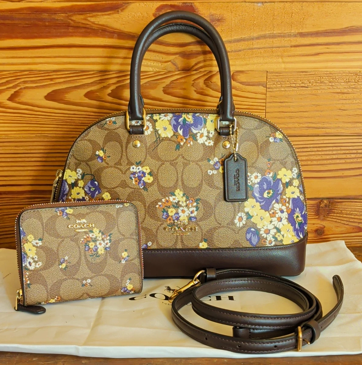 Coach フラップハンドバッグ フラワーチャーム 公式】COACH – コーチ