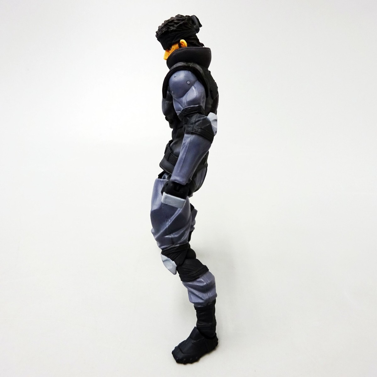 Micro Yamaguchi Revol Mini rm 001 SNAKE Metal Gear Solid Micro Yamaguchi Revol Mini rm 001 SNAKE Metal Gear Solid