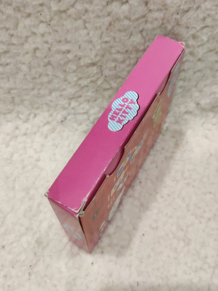 2012 Hello Kitty UNO Card Game Exclusive w/ "Hello Kitty BOW" Mattel Cardinal - Image 3 of 4