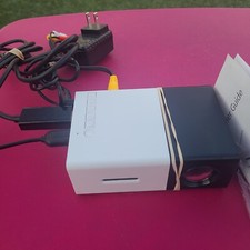 LED unbranded Pocket Projector 960x540 qHD HDMI, USB,  Micro SD Inputs