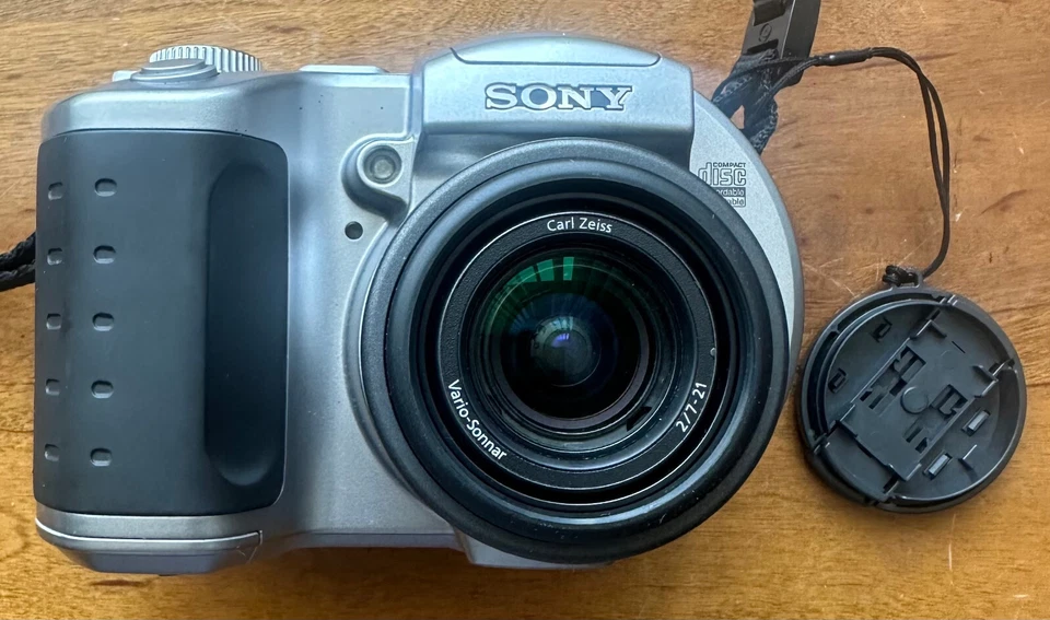 Sony CD Mavica MVC-CD400 NTSC PAL 6x Zoom Digital Still Camera Silver w/ Battery - Изображение 3 из 4