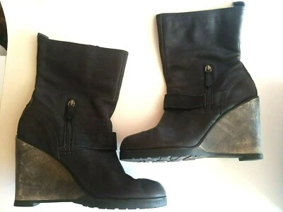 Halogen Leather Wedge Black Side Zip Ankle Boots Womens 10M EUC - Image 1 of 4