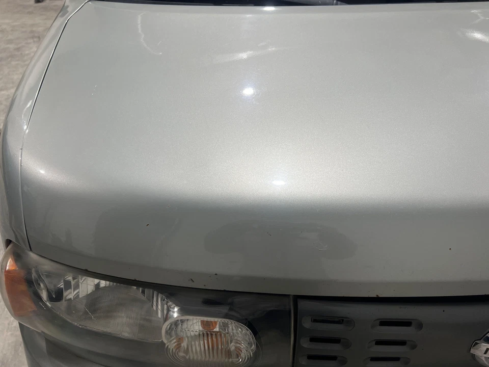 2009 - 2010 Nissan Cube Chrome Silver Metallic-KY0 Hood Panel Foto 3 de 4