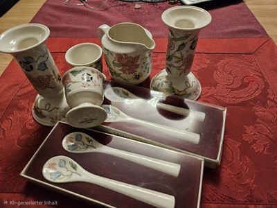 V&B ''Chintz'' Kaffeetafel-Set: 2 Kerzenleuchter, 4 Eierlöffel, 3 Eierbecher