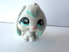 Hasbro 2006 LPS # 685 Littlest Pet Shop Rabbit Bunny Snowflake Eyes Wobbly Head