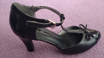 Absatzschuh damen Schwarz Gr. 37 Neu mit Schnalle 