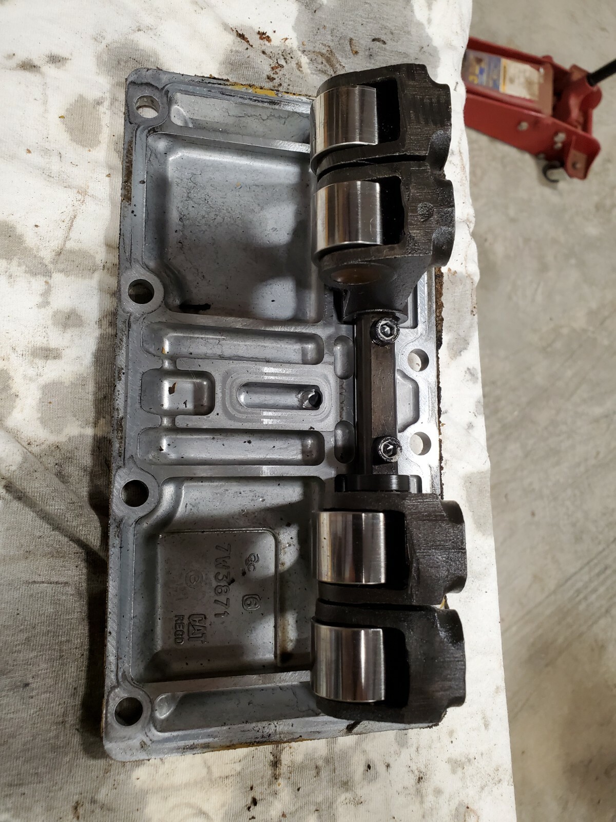 Caterpillar 3126 Cam Follower With Cover PART7W3871, 7W3871 and bolts