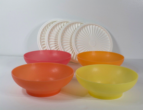 VTG Tupperware, Set of 4 cereal bowls w/ lids. Servalier Seal 890-31 - Bild 1 von 8