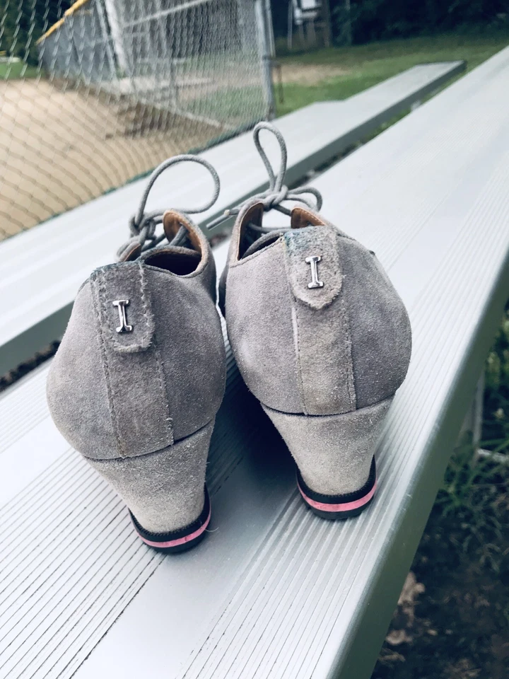 Women’s Shoes Issac Mizrahi Suede Wedge Size 6.5 Gray Retail $190 - Image 4 of 4