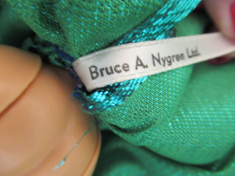 RARO ÚNICO EN SU CLASE Bruce A Nygren Personalizado Barbie Muñeca de Moda en Vestido Verde Foto 4 de 4