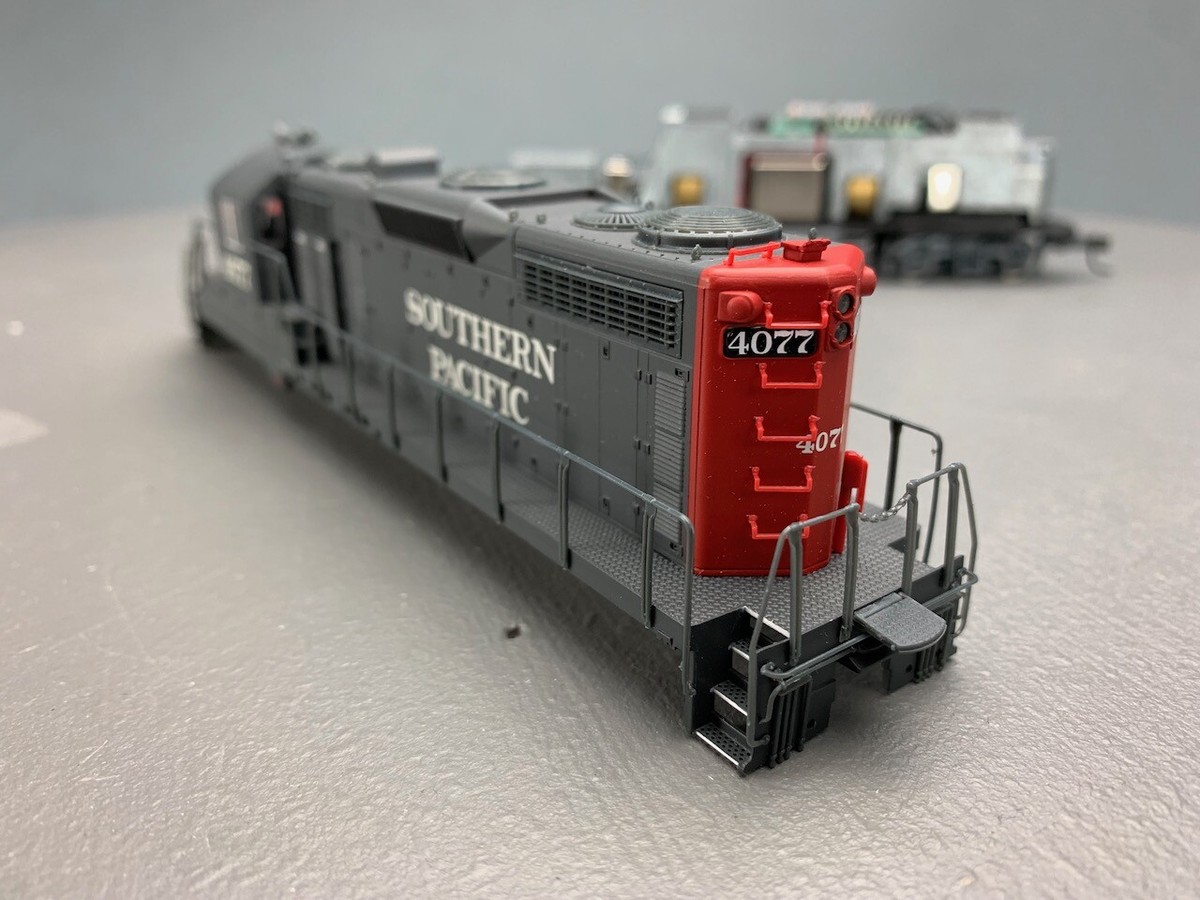 HO Proto2000 GP20 Southern Pacific #4077 Diesel Loco DCC HO Proto2000 GP20 Southern Pacific #4077 Diesel Loco DCC