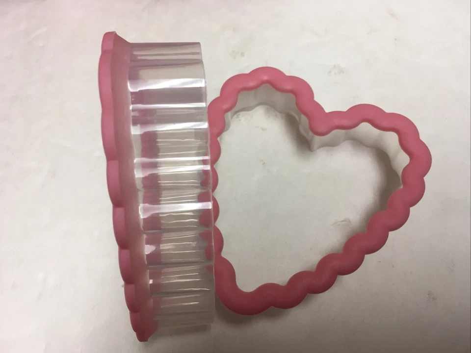 Lot of 2 Wilton Comfort Grip Cookie Cutter Large 4" Heart Pink Valentines New - Image 2 of 3