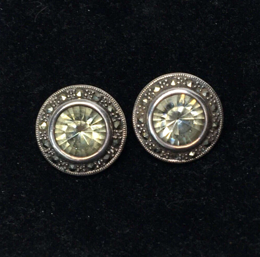 Big green stone earrings shop