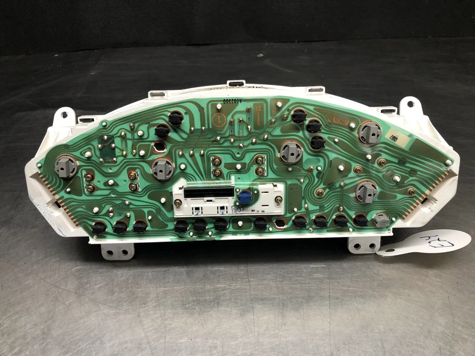 Cuadro medidor velocímetro instrumento Mitsubishi Galant 2.4 1999-2001 Foto 4 de 4