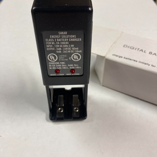 Sakar Energy Solutions rechargeable battery charger V-888N w/ box - Picture 2 of 5
