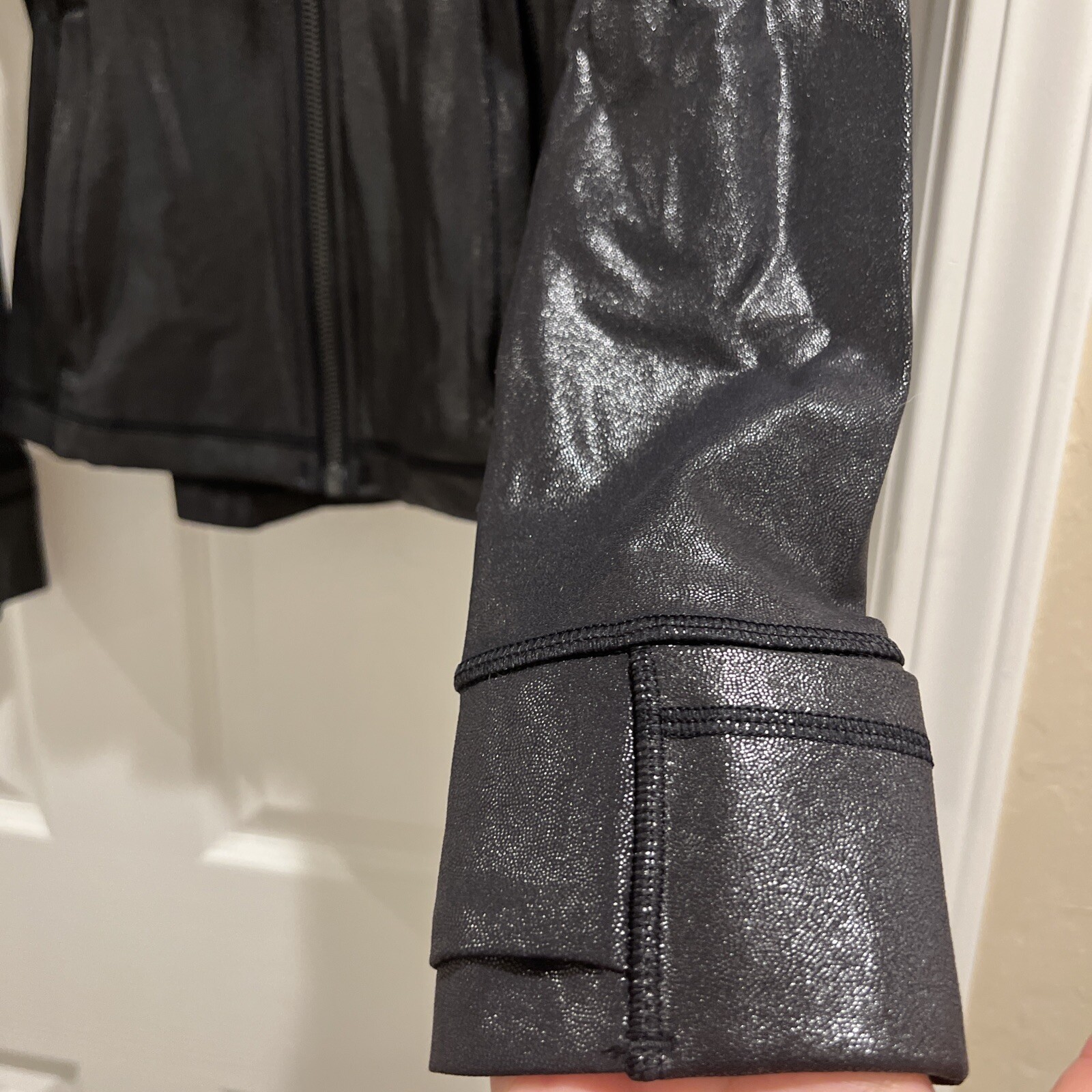 NWT Lululemon Hooded Define Jacket * Shine Radiate Foil Print Black SZ