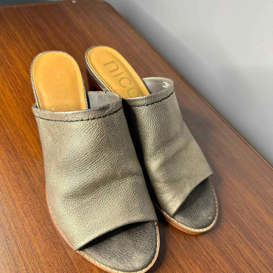 Nicole Metallic Sandals Size 6.5 - Image 3 of 4