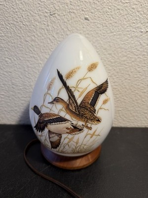Ethan Allen Table Lamp Ducks on Milk Glass Egg Nightlight Cabin Lodge Cottage