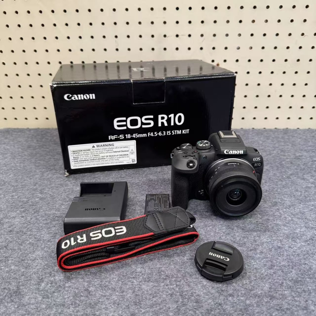 Canon EOS R10 Mirrorless Camera with 18-45mm Lens Complete Kit