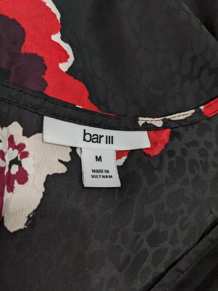 Blusa feminina Bar III preta floral cintura batida M anos 90 Y2K aparência amarração traseira #47 - Imagem 2 de 4