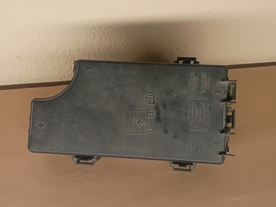 2006-2010 Chrysler PT Cruiser TIPM Fuse Box P/N P56049719AP