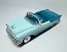 Welly Diecast 1955 Oldsmobile Super 88 No. 2432 Mint green/Teal