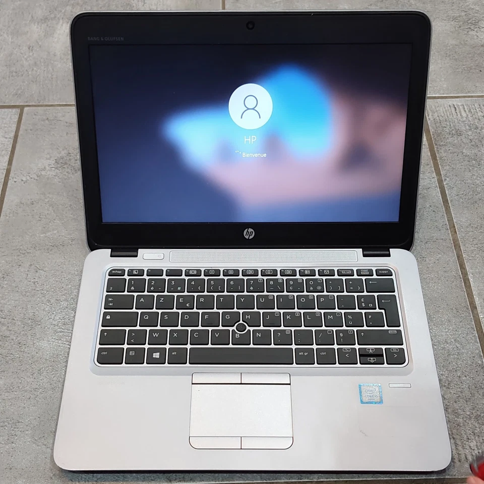 HP EliteBook 820 G3 · i5-6200U · 16GB · 240GB, photo 1 sur 5