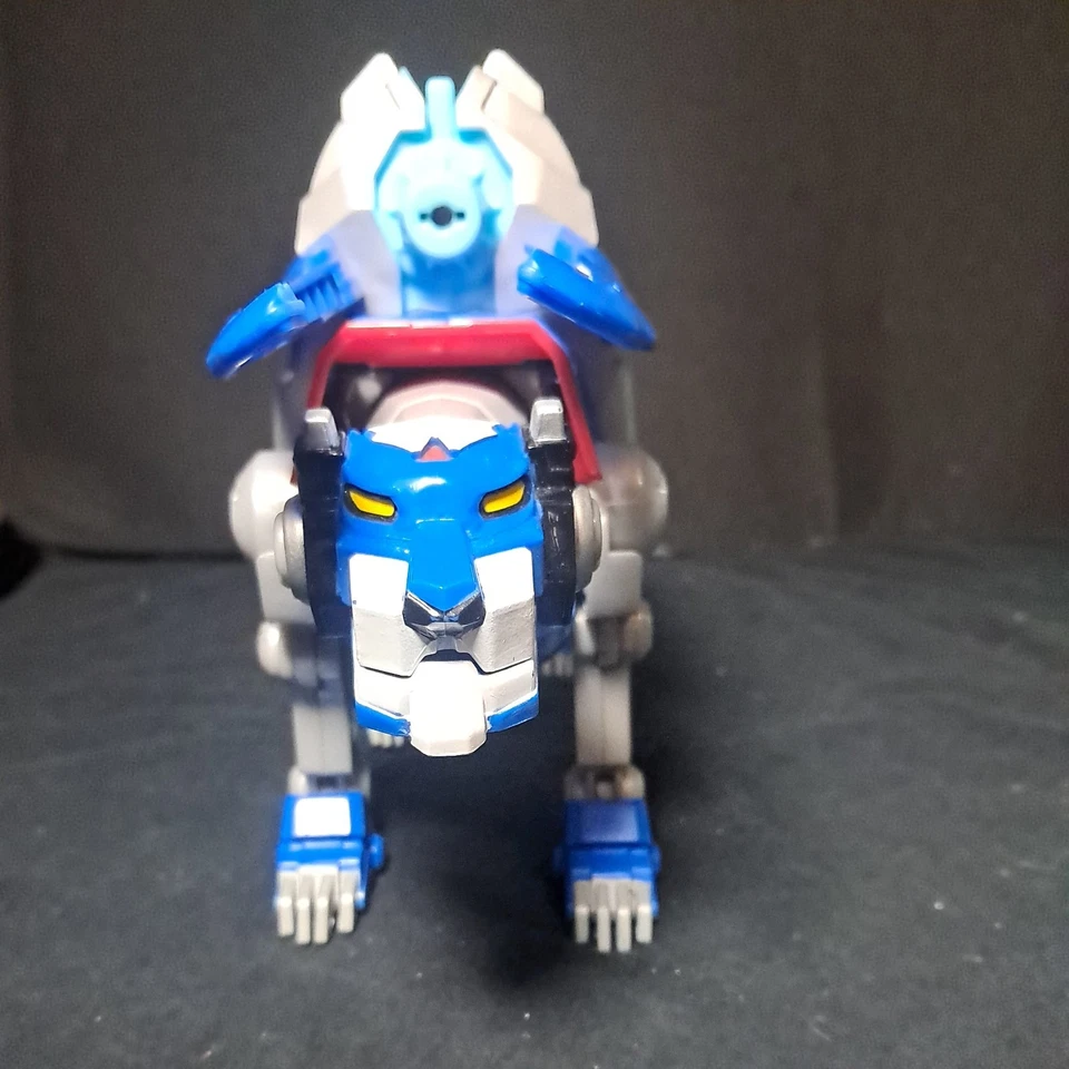 Figura de acción Playmates Voltron Legendary Defender 2017 Blue Lion Combiner 8" Foto 2 de 4