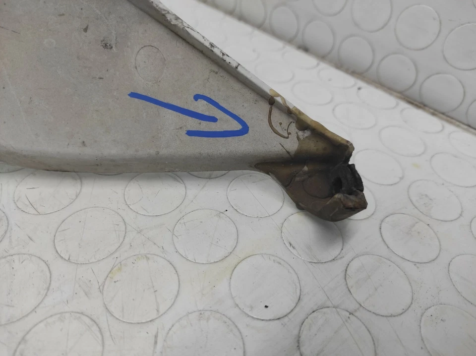 Carénage Latéral Gauche Avec Crochet Cassé Original BMW F800 R 2009/2011 - Photo 4/4