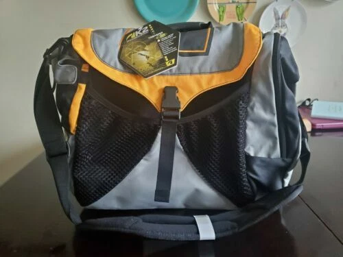 K2 Ropa, Calzado y Accesorios