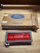 Vtg Ford Ltdcountry Squire Rh Marker Light D6az-15a201-c Nos Vtg Ford Ltdcountry Squire Rh Marker Light D6az-15a201-c Nos