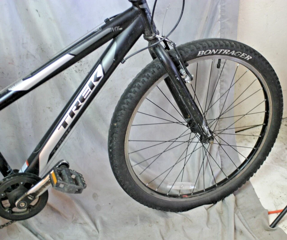 Bicicleta de MTB Trek MT200 2001 24" para niños frenos en V rígida negra acero torneo remitente de EE. UU. Foto 3 de 4