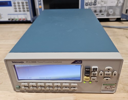 Tektronix FCA3000 Frequency Counter 300MHz, 100ps, 12 digits/s, 2 channel - Picture 2 of 6