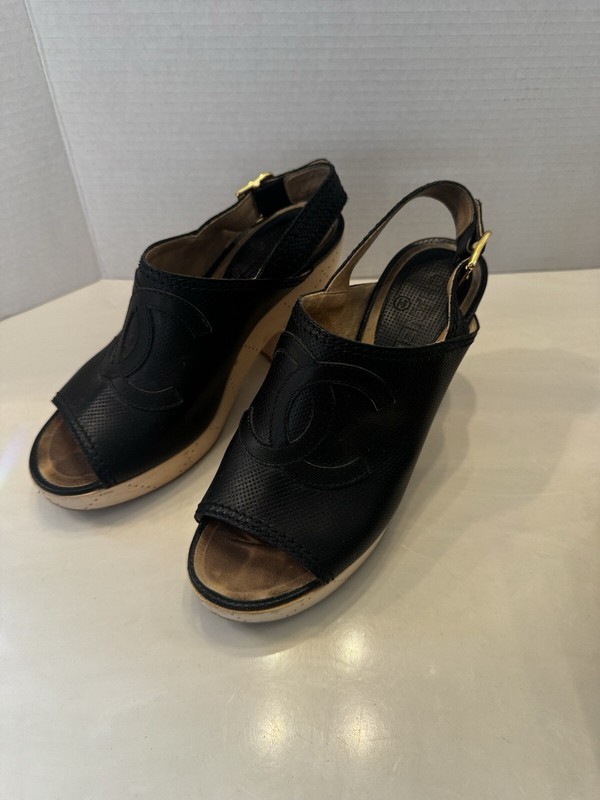CHANEL Women’s Sandals