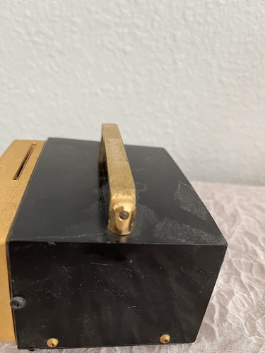 ✅ WACO VINTAGE TRANSISTOR MW RADIO & SLIDE VIEWER GOLD MODEL 1960s TV SHAPED - Picture 4 of 13