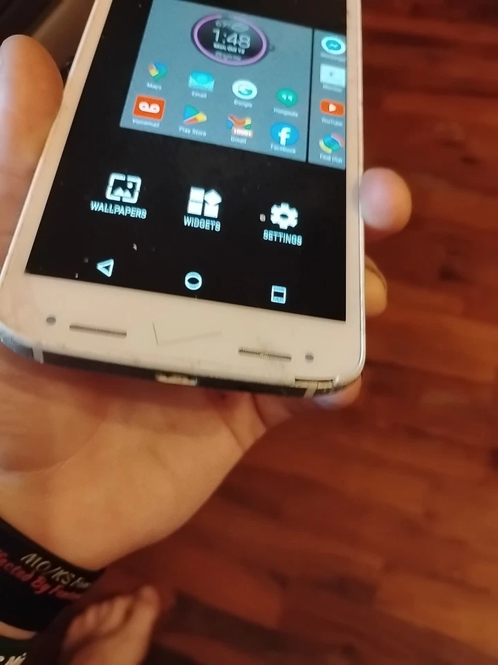 Motorola Droid Turbo 2 XT1585 32GB White Verizon Smartphone Single SIM - Image 3 of 4