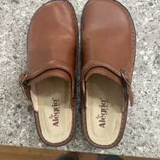 Allegra Clogs Size 11