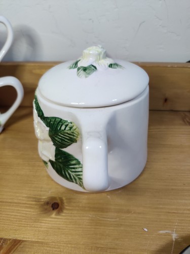 Vintage Floral Teapot Magnolia Gardenia Flower Ceramic W 2 Cups Read - Picture 3 of 18