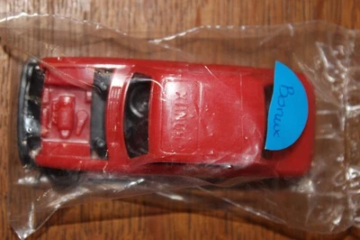 Jouet Bonux voiture rouge en sachet scelle vintage miniature - Photo 1/3