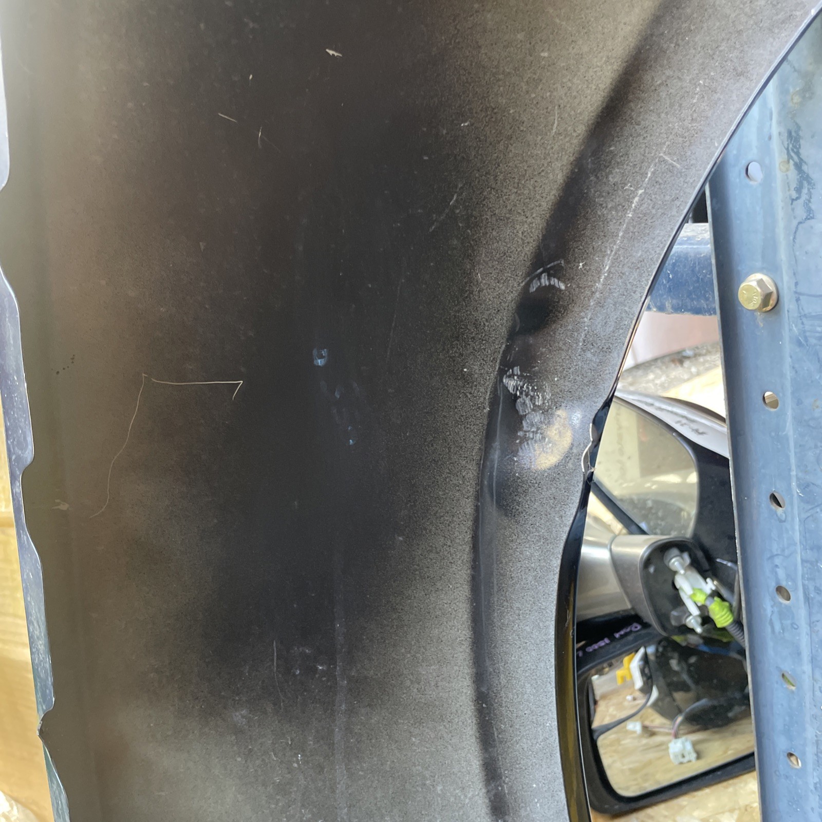 14-23 Maserati Ghibli Left Fender