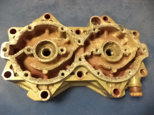 316467, 0316467, Cylinder Head Stbd., 1972 Evinrude 85hp