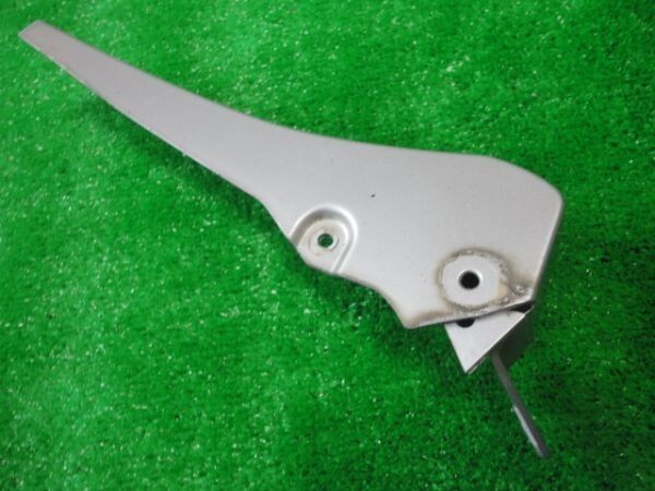 TOYOTA VOXY ZRR70 Genuine Quarter panel mudguard Rear Right 76907