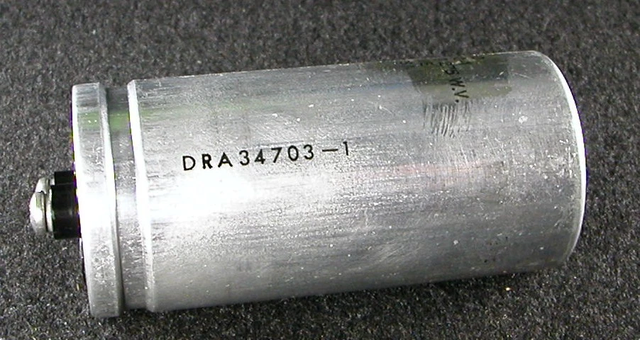 750UF 275V Electrolytic Capacitor PYRAMID C-15682-1 - Image 3 of 3