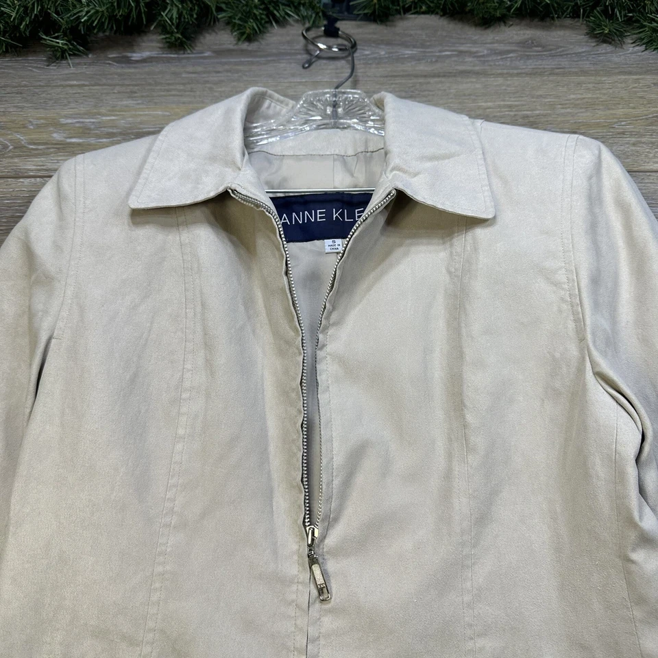 Anne Klein ￼Jacket Size Small Women’s Beige Collar Windbreaker Coat Lined Khaki - Image 4 of 4